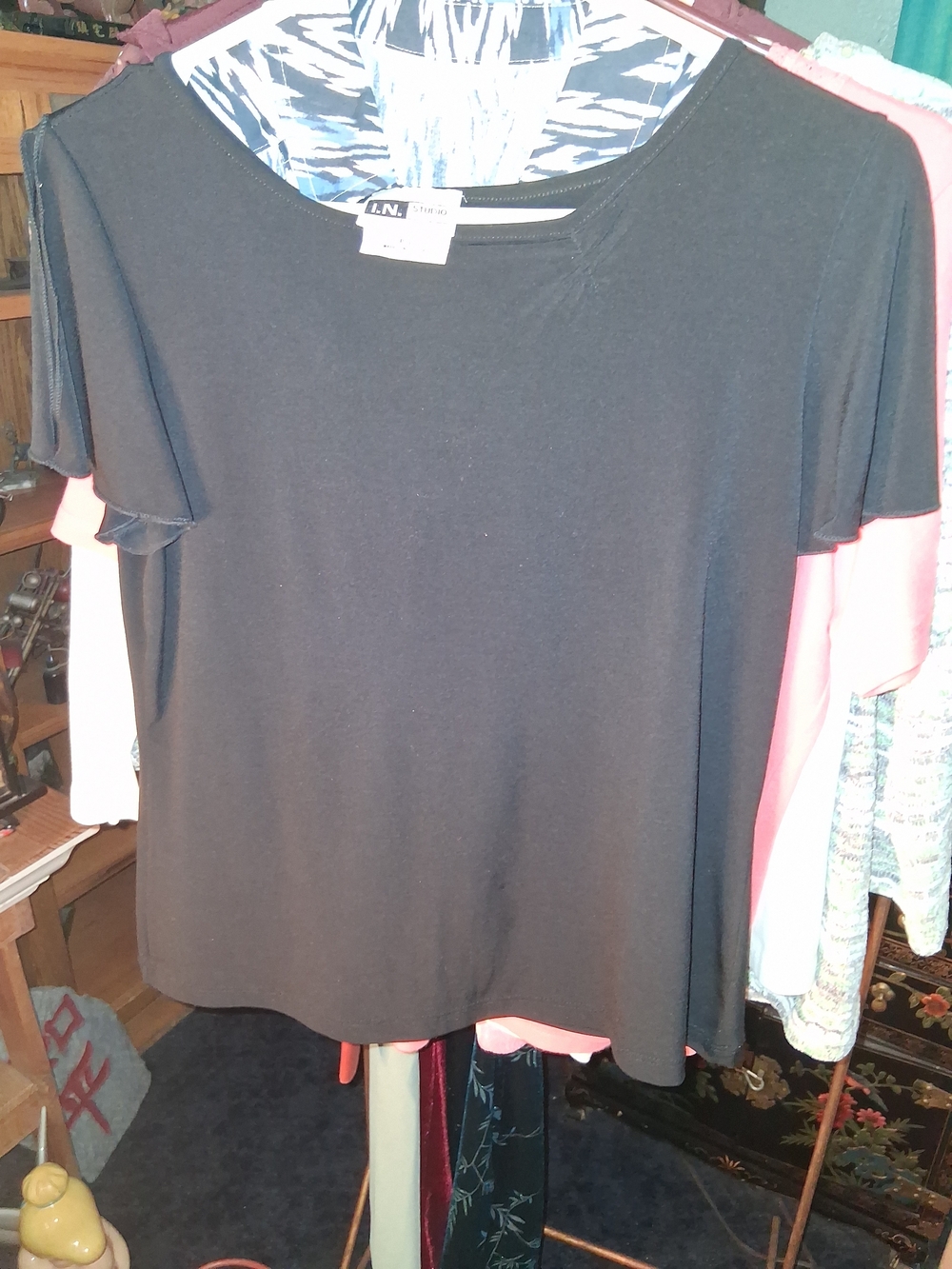 I.N. San Francisco Black Short Sleeve Scoop Neck Top